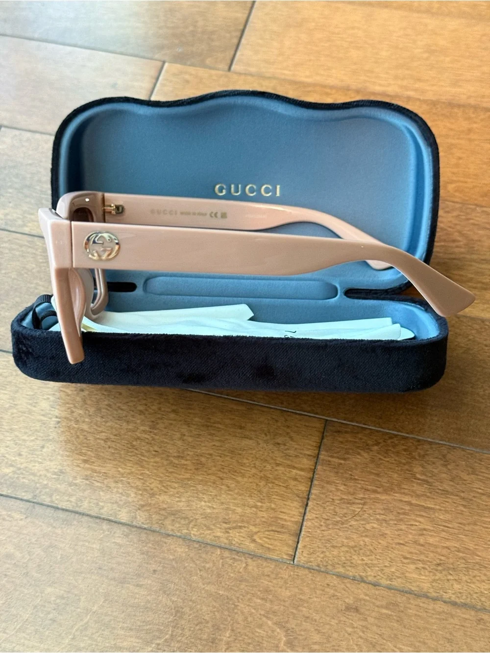 Gucci Minimal Cat Eye sunglasses 54mm in pink